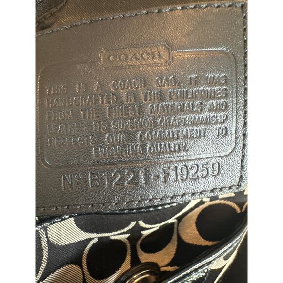 Coach Vintage Soho Black Leather and Signature C Canvas Shoulder/Tote Bag - Picture 6 of 6